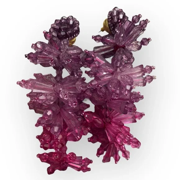 144 Oscar de la Renta
Degrade Cascading Bead Earrings - Picture 4 of 8